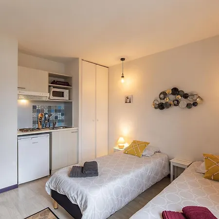 Tithome 1 - Gare, Centre Ville, Vue Montagne Et Chateau *