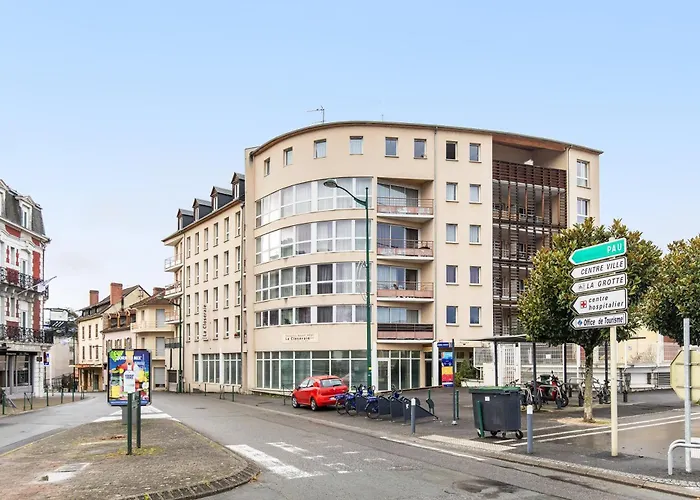 Tithome 1 - Gare, Centre Ville, Vue Montagne Et Chateau * Lourdes