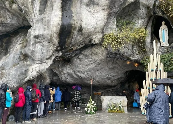 Tithome 1 - Gare, Centre Ville, Vue Montagne Et Chateau * Lourdes