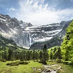 Tithome 1 - Gare, Centre Ville, Vue Montagne Et Chateau