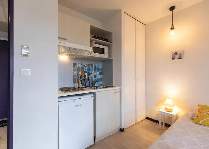 Tithome 1 - Gare, Centre Ville, Vue Montagne Et Chateau Apartmán *